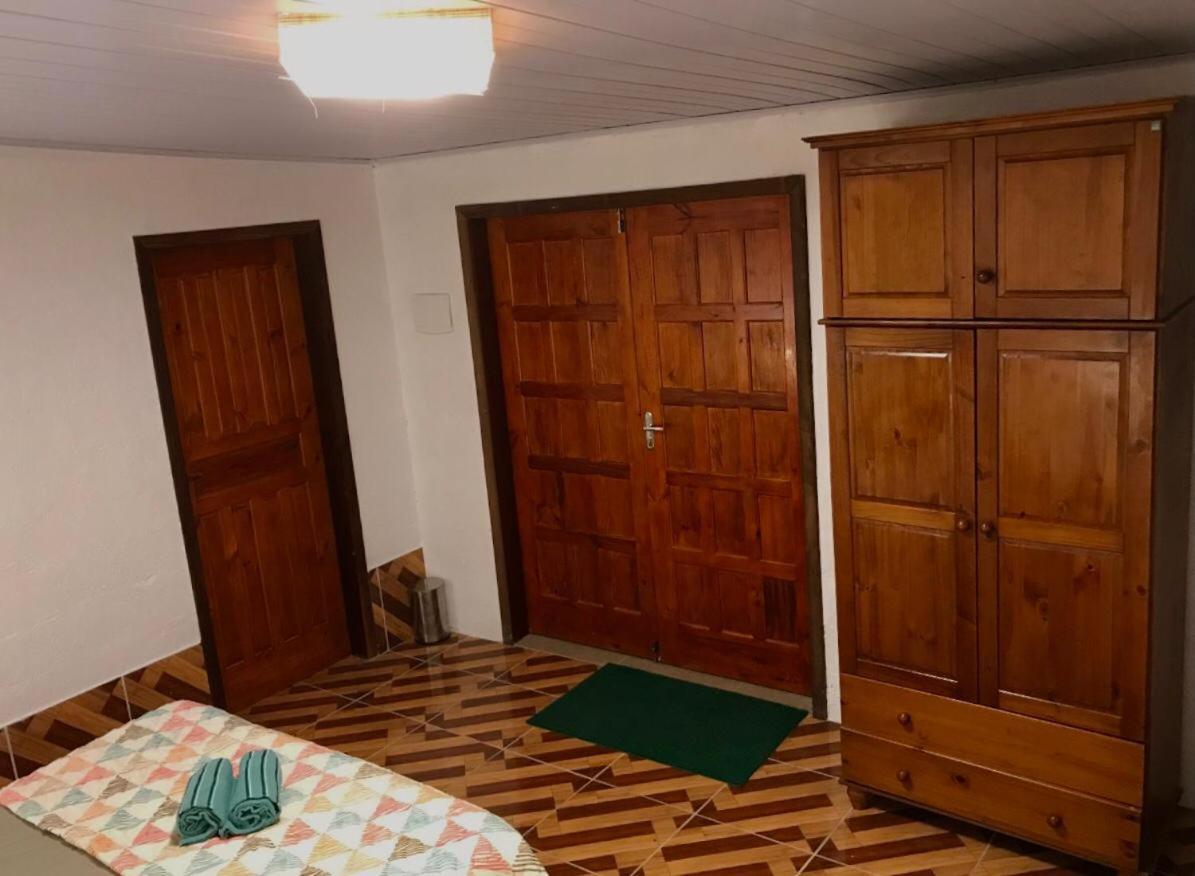 Casa A Beira Do Rio Jaguareguava Na Mata Atlantica Em Bertioga Sp Villa Eksteriør billede