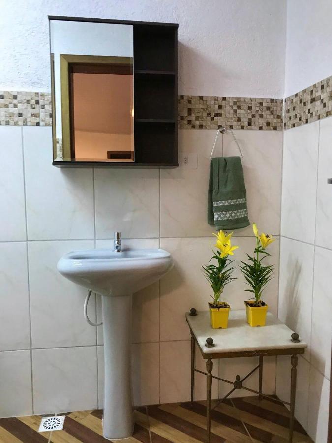Casa A Beira Do Rio Jaguareguava Na Mata Atlantica Em Bertioga Sp Villa Eksteriør billede